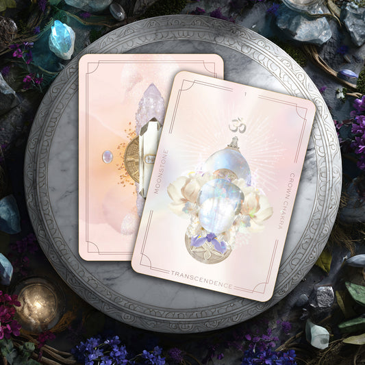 Astral Realms Crystal Oracle : A Gorgeous 33 Oracle Card Deck & Guidebook