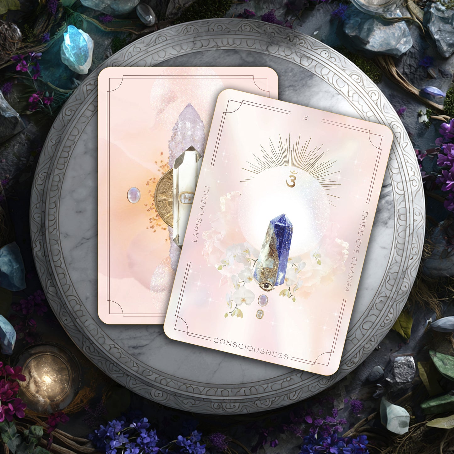 Astral Realms Crystal Oracle : A Gorgeous 33 Oracle Card Deck & Guidebook