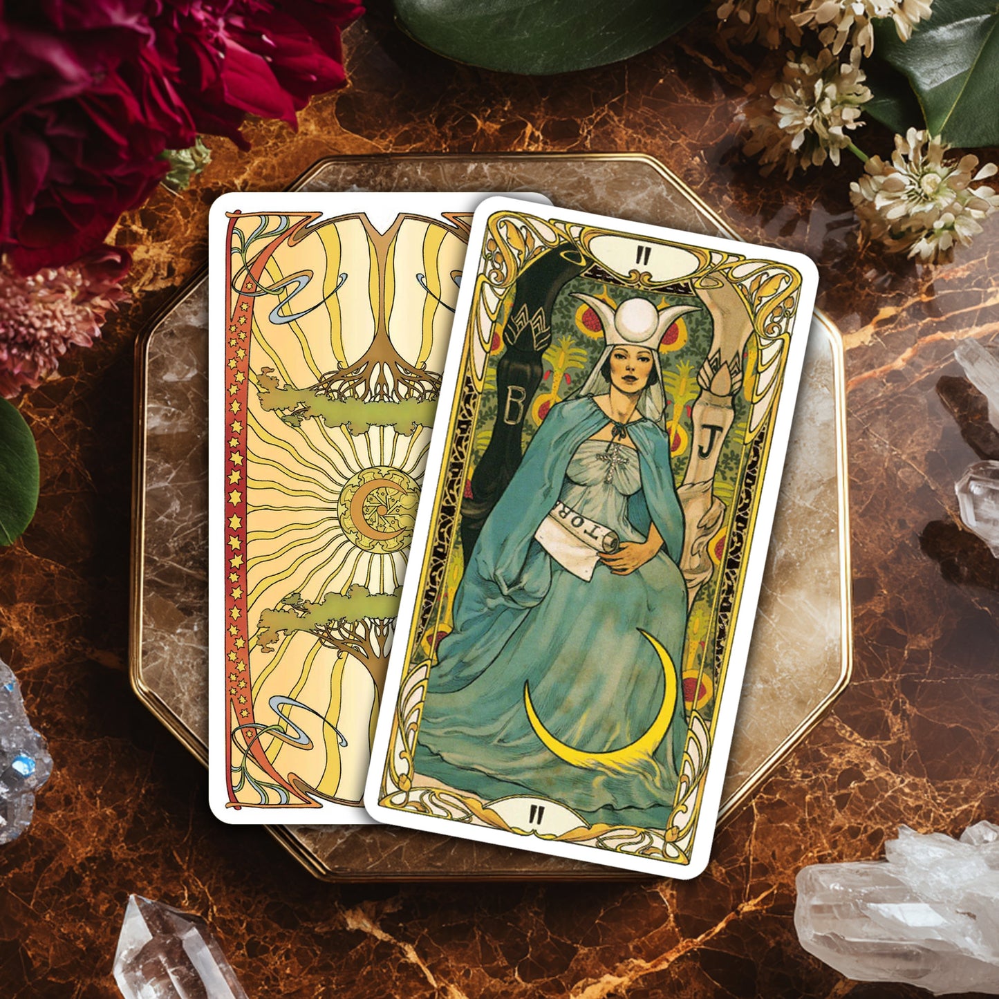 Golden Art Nouveau Tarot: 78 Tarot Cards & Guide Booklet