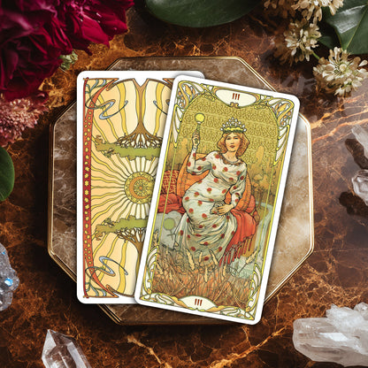 Golden Art Nouveau Tarot: 78 Tarot Cards & Guide Booklet
