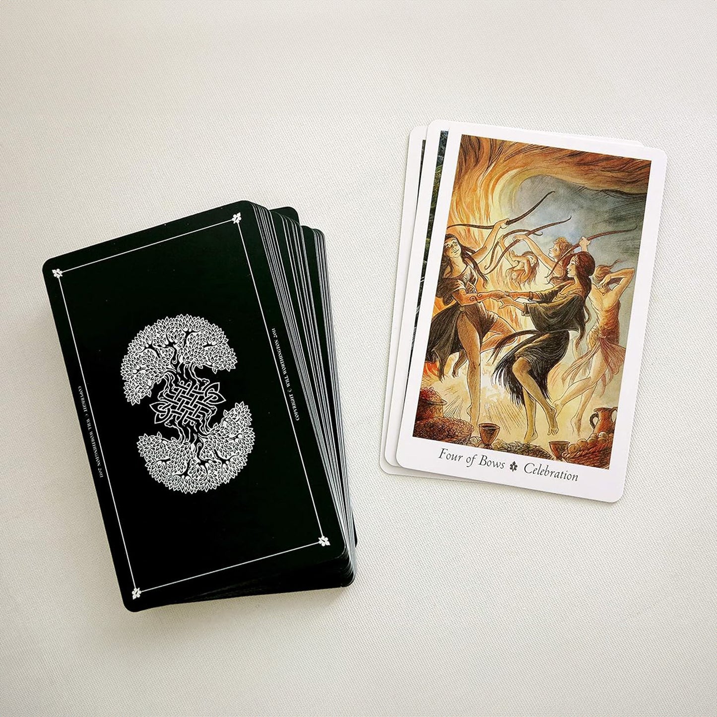 The Wildwood Tarot: Wherein Wisdom Resides - 78 Tarot Cards & Guidebook