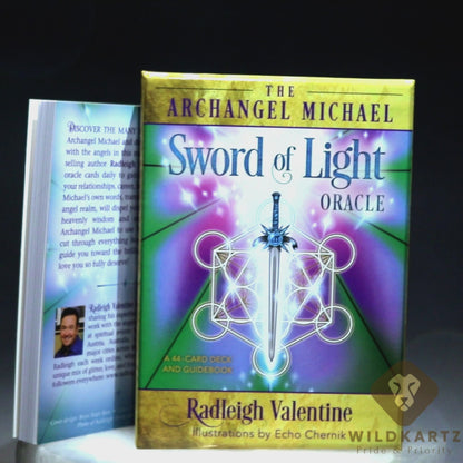 The Archangel Michael Sword of Light Oracle: 44 Oracle Cards & Guidebook